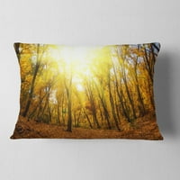 Designart sárga őszi erdő napfényben - Erdő dobás párna - 12x20